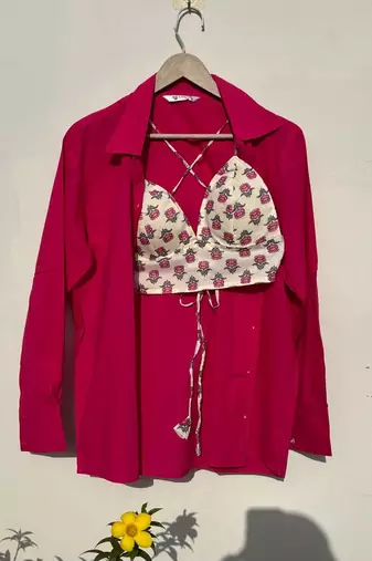 Pink-shirt-and-white-buti-bra-combo-kj10499