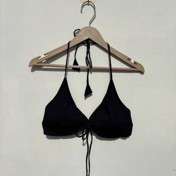 Black-plain-snail-shape-padded-bra-kj10512 1
