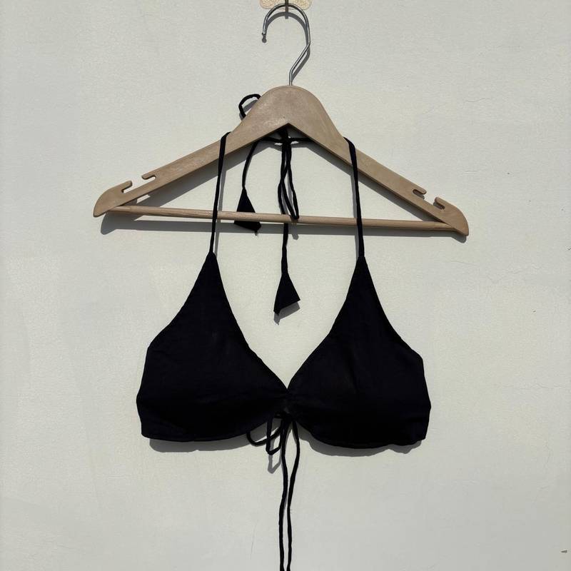 Black-plain-snail-shape-padded-bra-kj10512