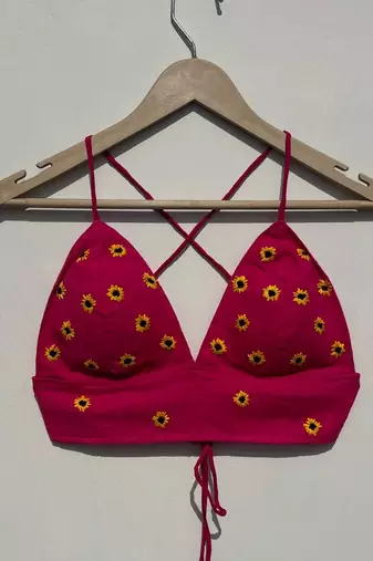 Pink-sunflower-hand-embroidery-removable-padded-bra-kj10519