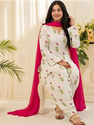 Women's Floral Printed Cotton Short Kurti with Patiala Salwar and Dupatta Set 1