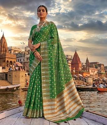 Mehndi blended cotton woven saree with blouse 3