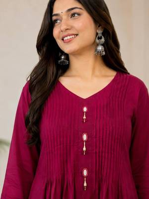 Magenta chanderi hand embroidery anarkali set 3