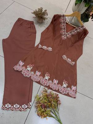 Brown crepe embroidered kurta set 2