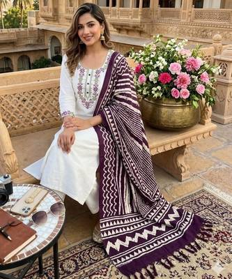 Cream cotton poly embroidered kurta set 1