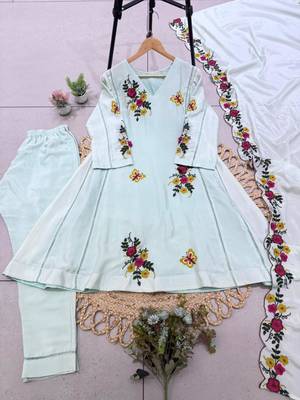 Light-green silk blend embroidered anarkali set 2