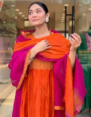 Orange chanderi embroidered kurta set 3