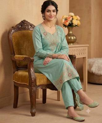 Sea-green silk blend embroidered kurta set 3