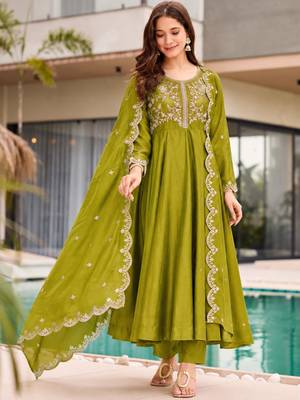 Olive silk blend embroidered anarkali set 4
