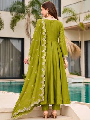 Olive silk blend embroidered anarkali set 5