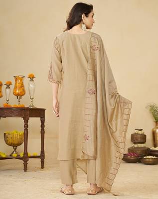 Embroidered cotton kurta with pant & dupatta set for women 2