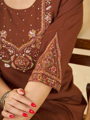 Embroidered cotton kurta with pant & dupatta set for women 4