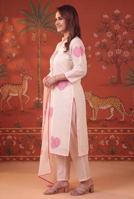 Off-white silk blend embroidered churidar set 3
