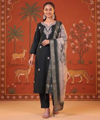 Dark-green silk blend embroidered churidar set 2