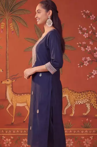 Navy-blue silk blend embroidered churidar set