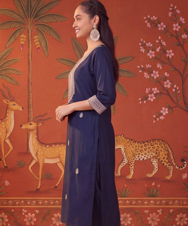 Navy-blue silk blend embroidered churidar set