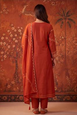 Orange silk blend embroidered churidar set 3