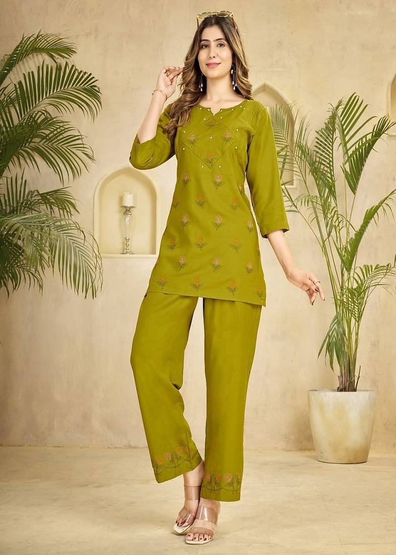 Heavy rayon kurta pant stitched