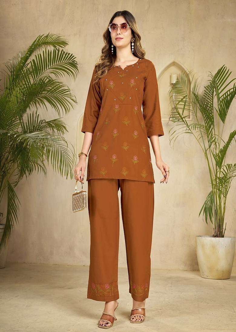 Heavy rayon kurta pant stitched