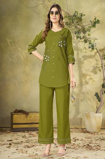 Heavy rayon kurta pant stitched