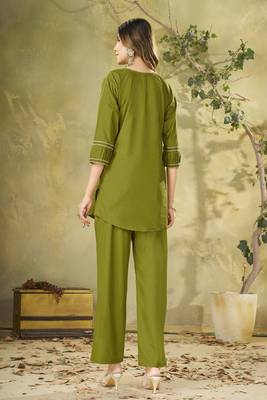 Heavy rayon kurta pant stitched 2
