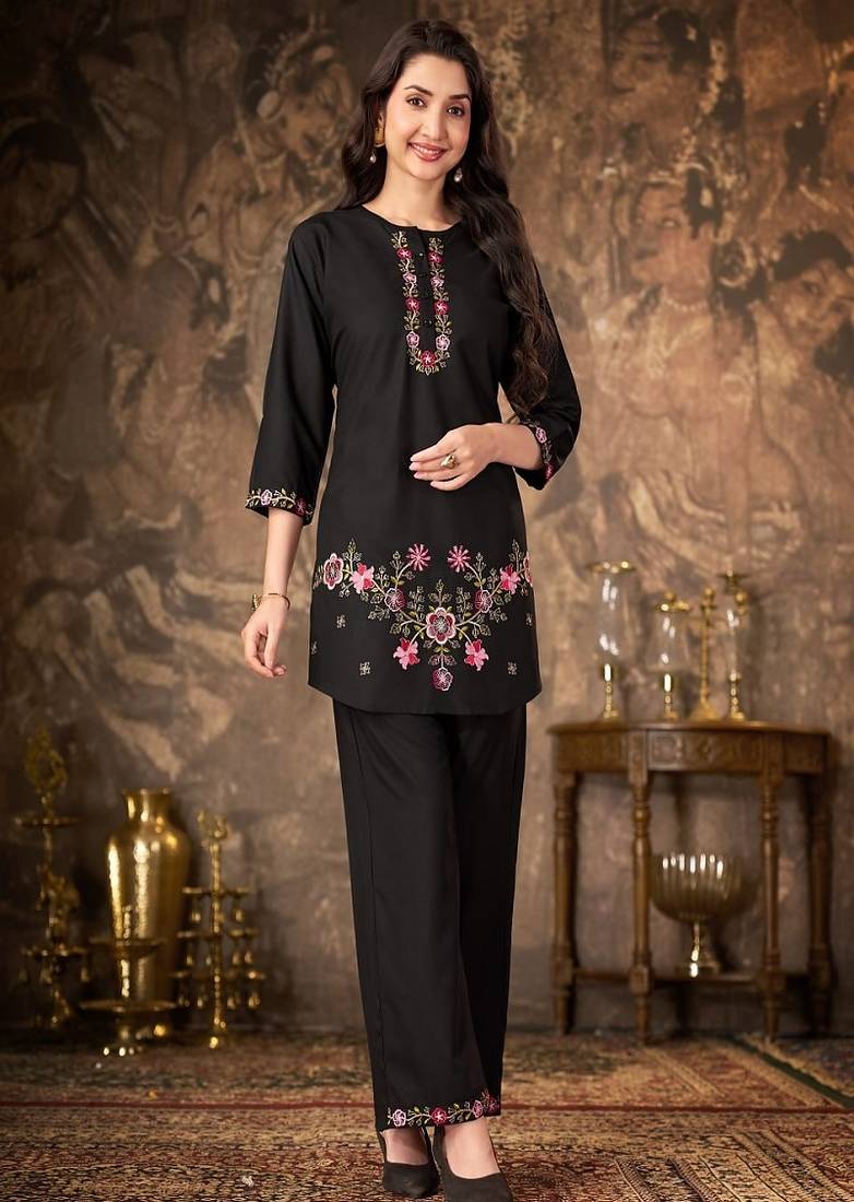 Heavy rayon kurta pant stitched