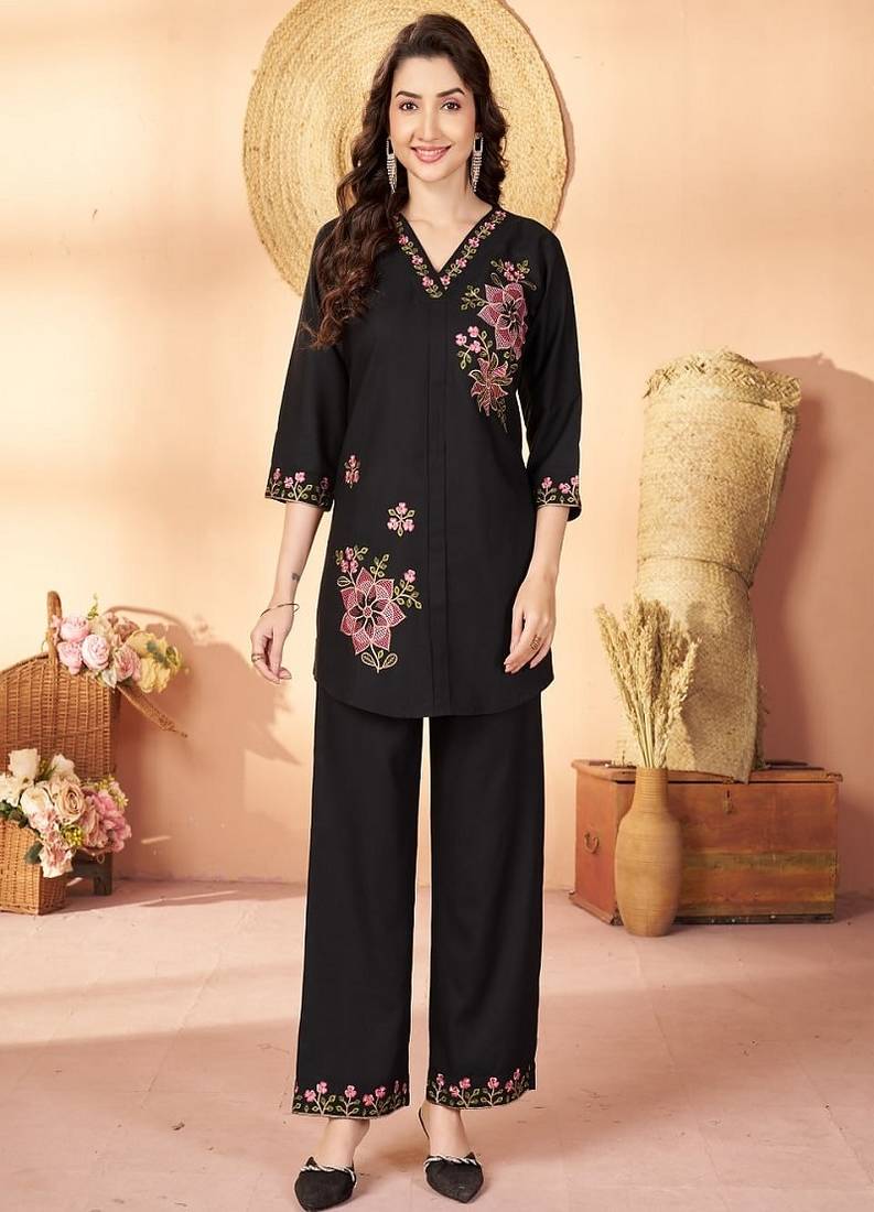 Heavy rayon kurta pant stitched