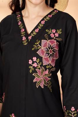 Heavy rayon kurta pant stitched 4