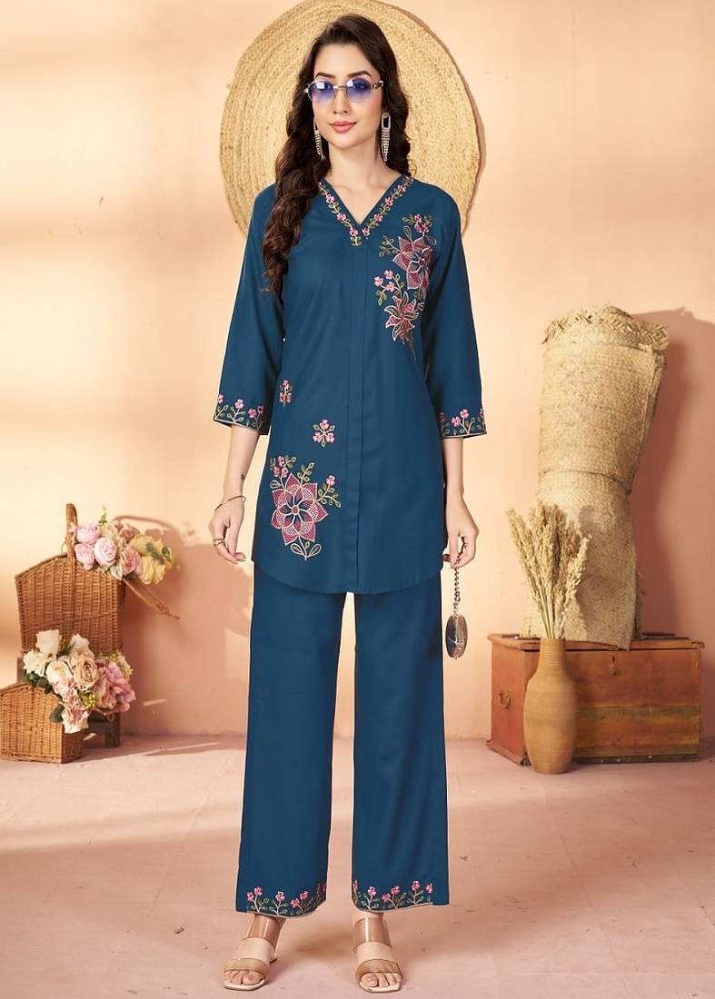 Heavy rayon kurta pant stitched