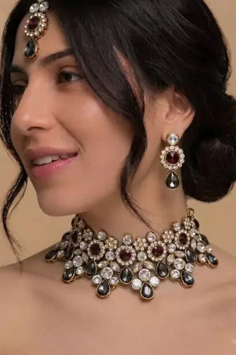 Grey stone kundan choker necklace set
