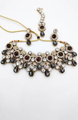 Grey stone kundan choker necklace set 3
