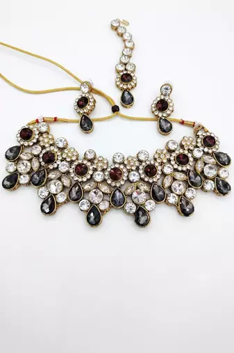 Grey stone kundan choker necklace set