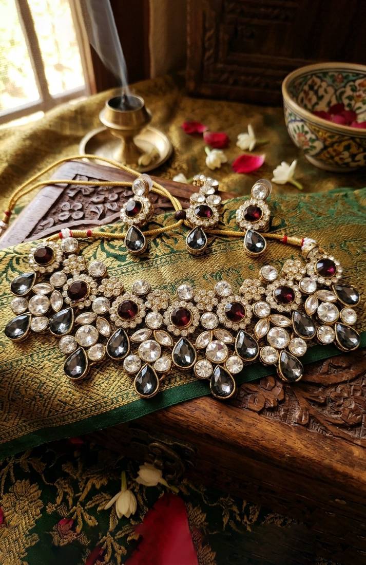 Grey stone kundan choker necklace set