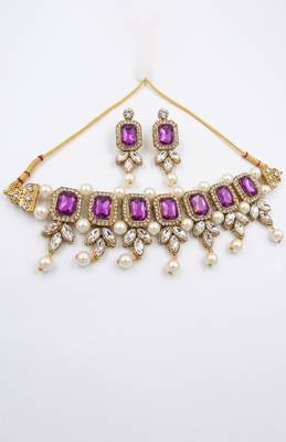 Purple stone kundan choker set with earrings 3