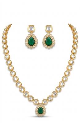 Emerald drop kundan solitaire necklace set 3