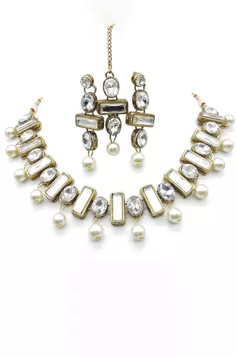 Gold oval kundan statement necklace set