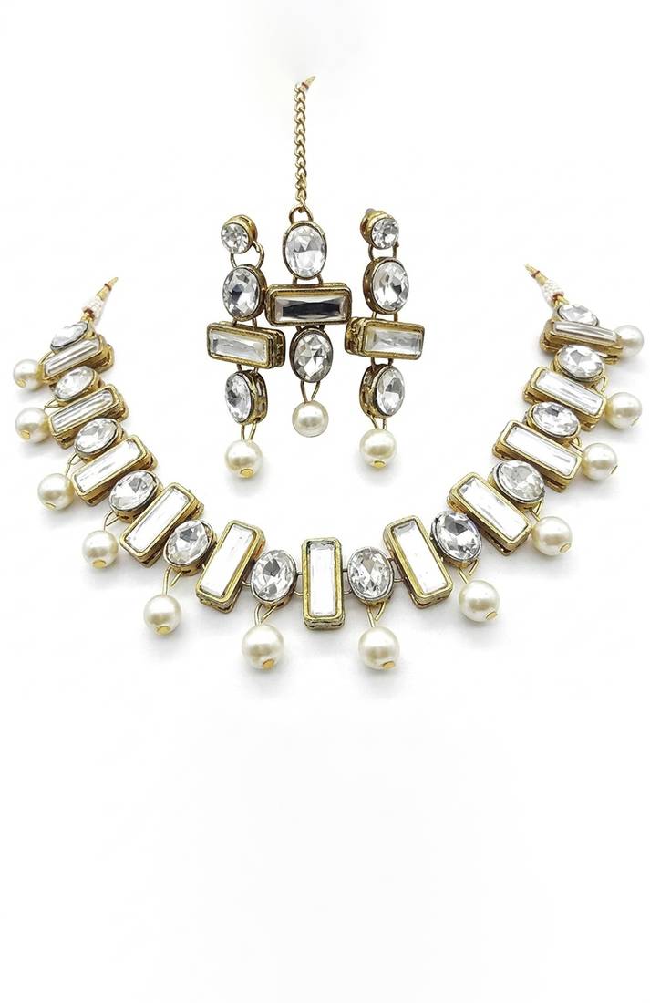 Gold oval kundan statement necklace set