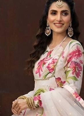 White printed polyester kurta trouser dupatta set 4