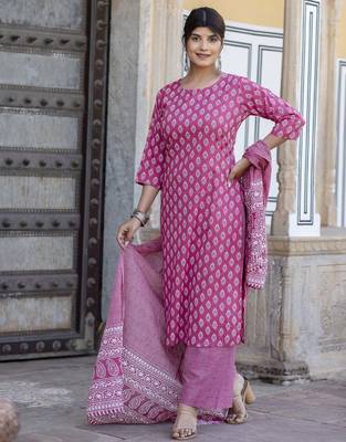 Pink printed pure cotton kurta trouser dupatta set 3