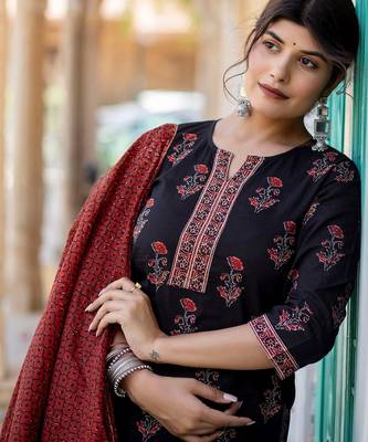 Black printed pure cotton kurta trouser dupatta set 2