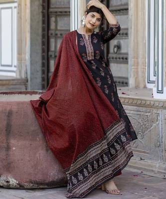 Black printed pure cotton kurta trouser dupatta set 4