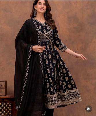 Black cotton floral printed ethnic kurta set with dupatta 1