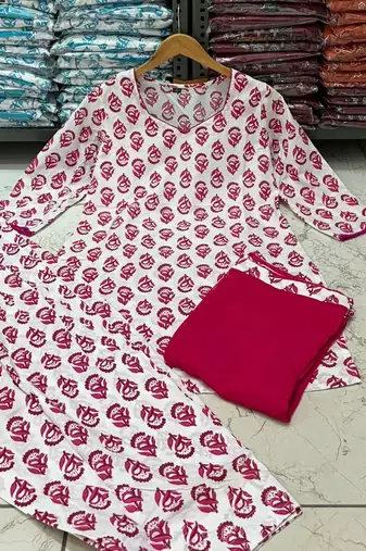 Pink cotton floral printed ethnic kurta set with dupatta