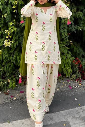 Off-white cotton floral printed ethnic kurta set with dupatta