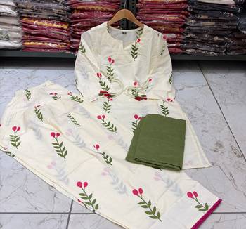 Off-white cotton floral printed ethnic kurta set with dupatta 3