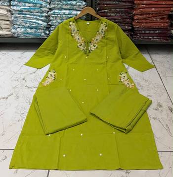 Green cotton embroidered thread work ethnic kurta set with dupatta 3