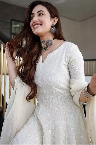 White cotton plain chikankari long kurta with dupatta