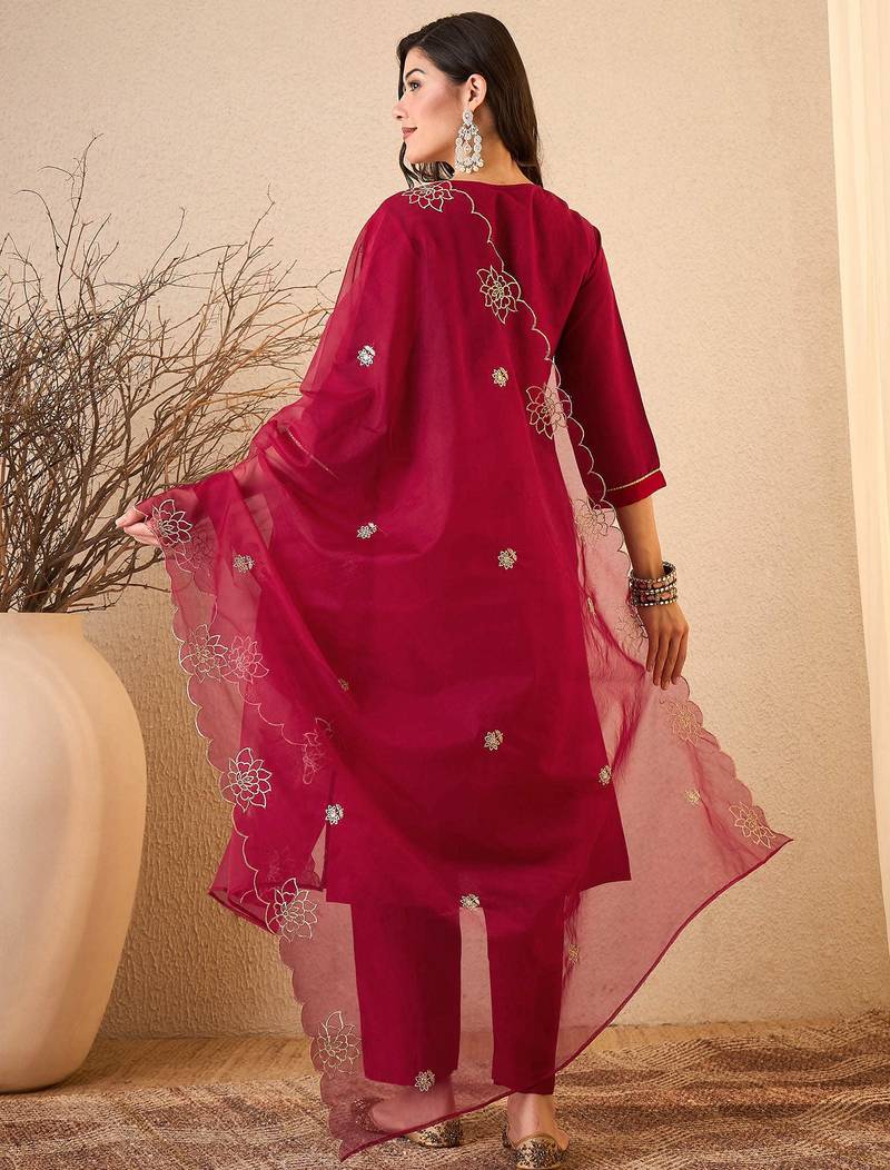 Pink color smart and fancy silk blend embroidered readymade salwar kameez