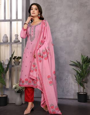 Pink color smart and stylish cotton fabric elegant kurta set 4