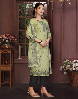 Olive green color smart and stylish cotton fabric elegant kurta set 5
